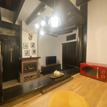 El Gallinero De La Villana * Bárcena Mayor