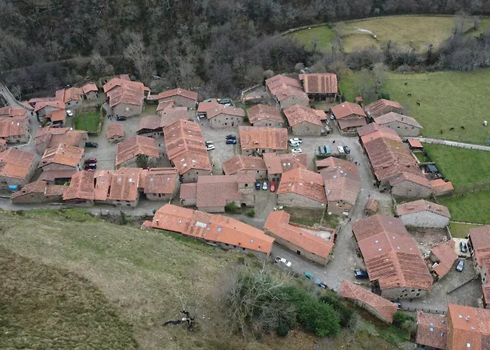 El Gallinero De La Villana * Bárcena Mayor
