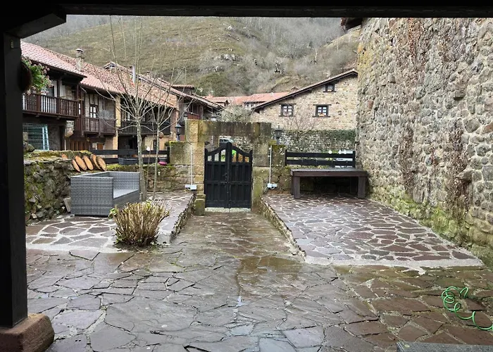 El Gallinero De La Villana * Bárcena Mayor